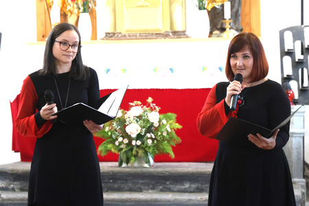 Letni koncert Komorni zbor Fran Gerbič, gostje MePZ Postojna 03 Foto Ljubo Vukelič